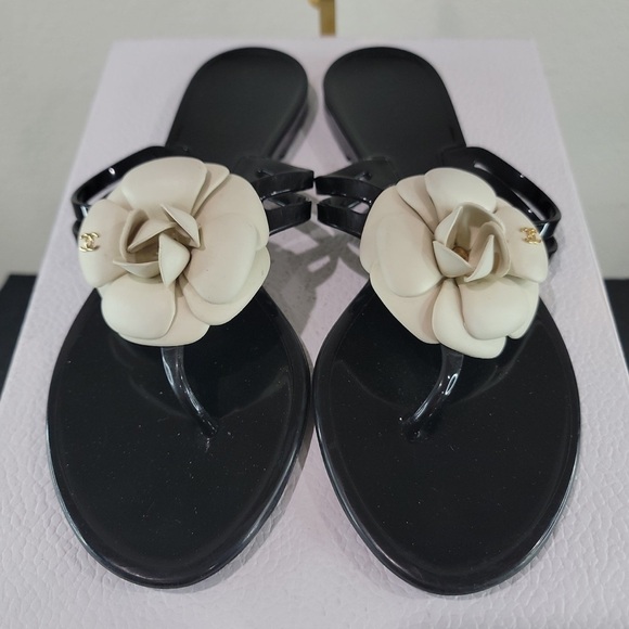 CHANEL Camellia flip flops sz 38eu 7.5US - Picture 1 of 11